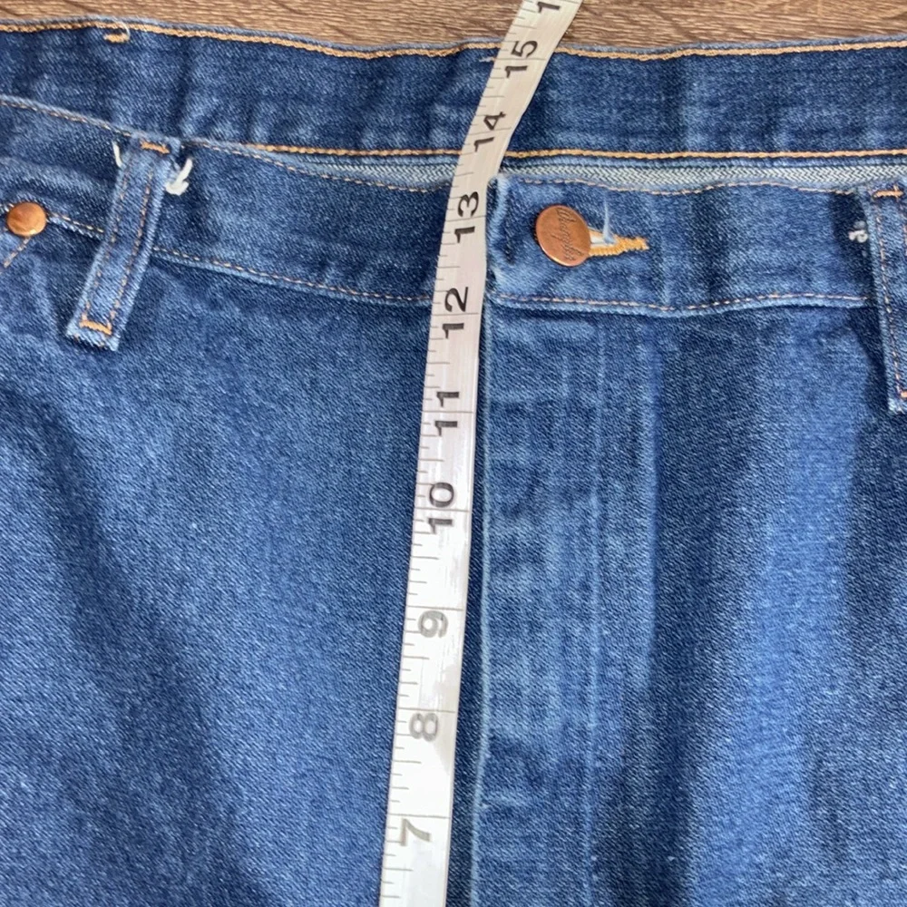 Men's EUC Wrangler 40x32 Blue Cowboy Cut Slim Blue Jeans